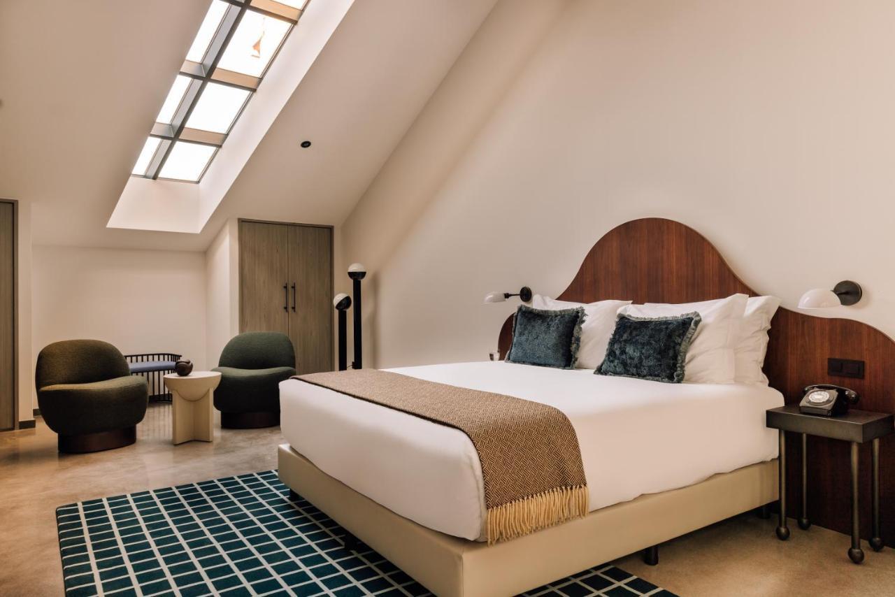 The Rebello Hotel & Spa - Small Luxury Hotels Of The World Vila Nova de Gaia Exterior photo A room at the hotel