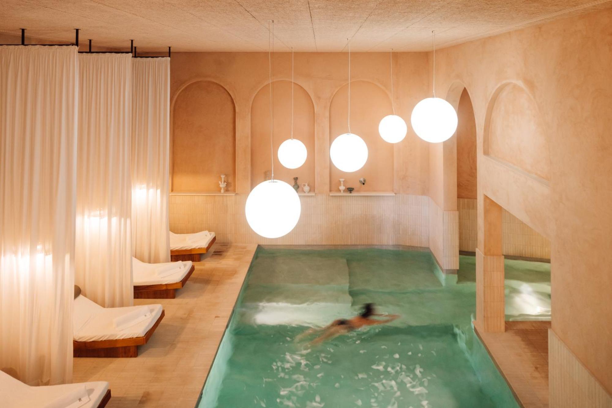 The Rebello Hotel & Spa - Small Luxury Hotels Of The World Vila Nova de Gaia Exterior photo The spa at The Standard, East Village