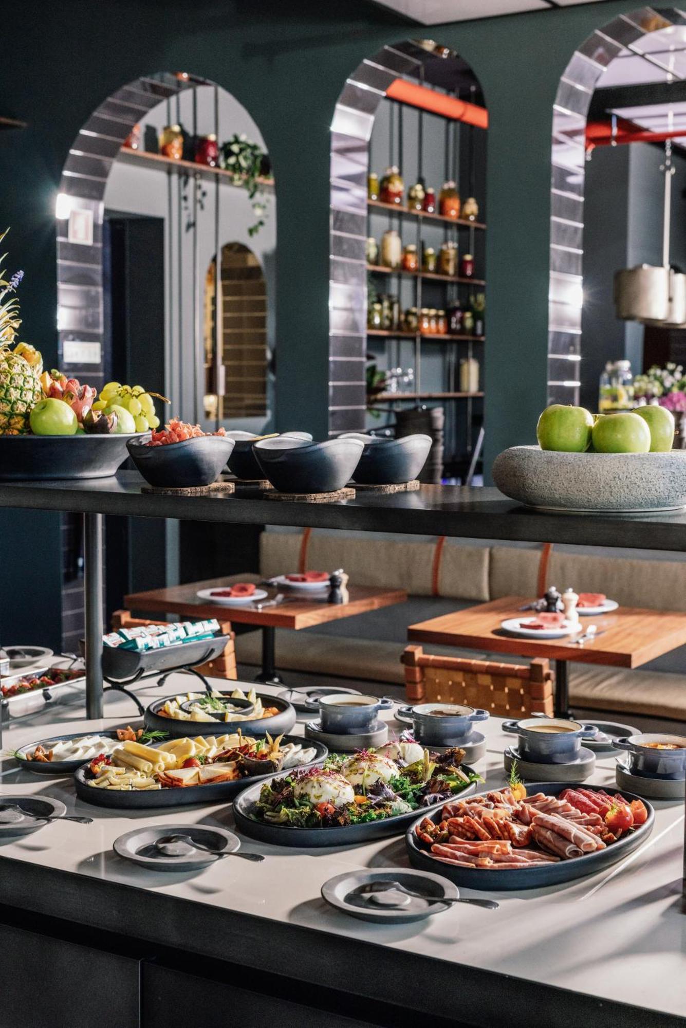 The Rebello Hotel & Spa - Small Luxury Hotels Of The World Vila Nova de Gaia Exterior photo The interior of the restaurant