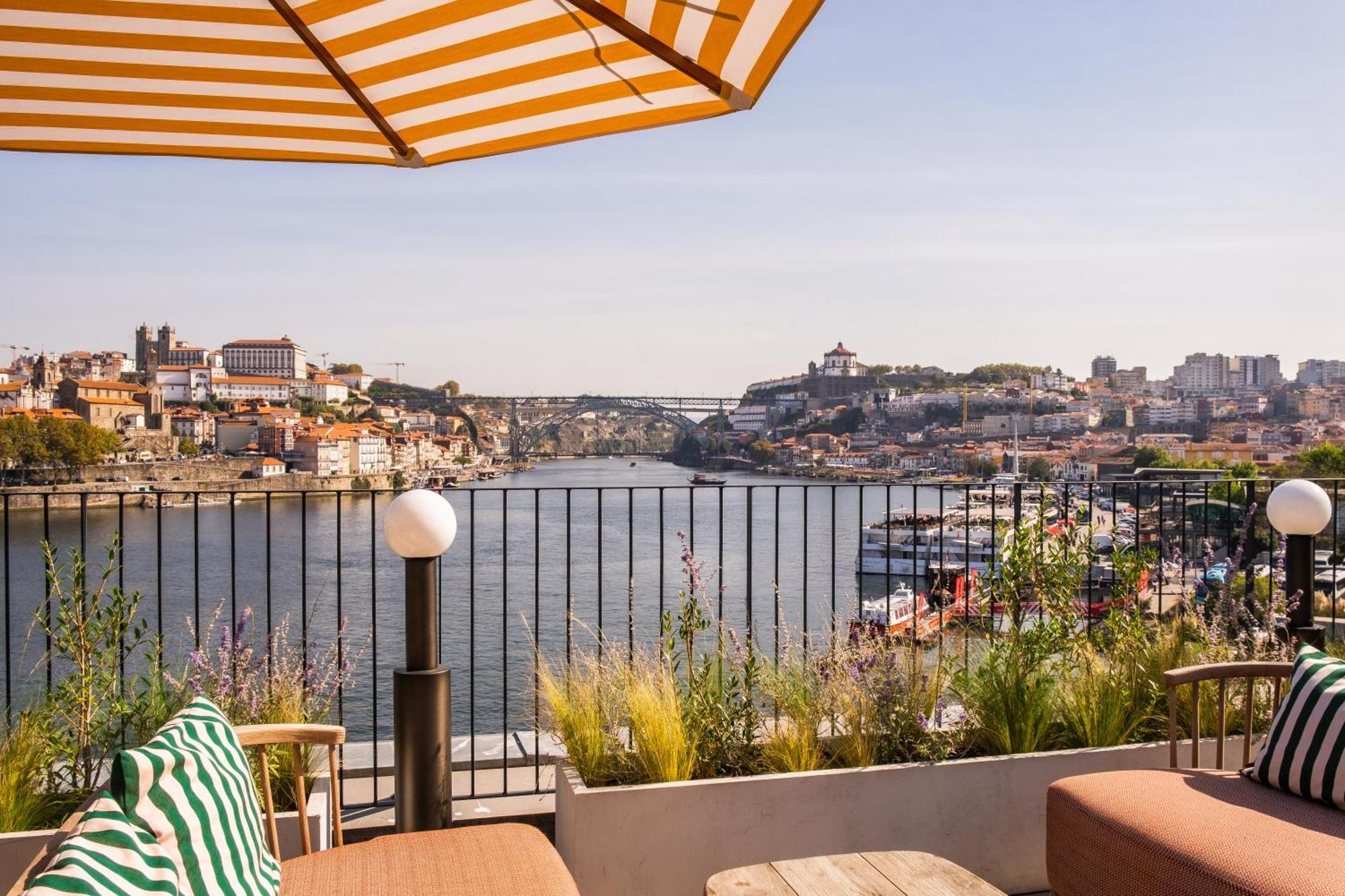 The Rebello Hotel & Spa - Small Luxury Hotels Of The World Vila Nova de Gaia Exterior photo The view from the hotel's rooftop terrace